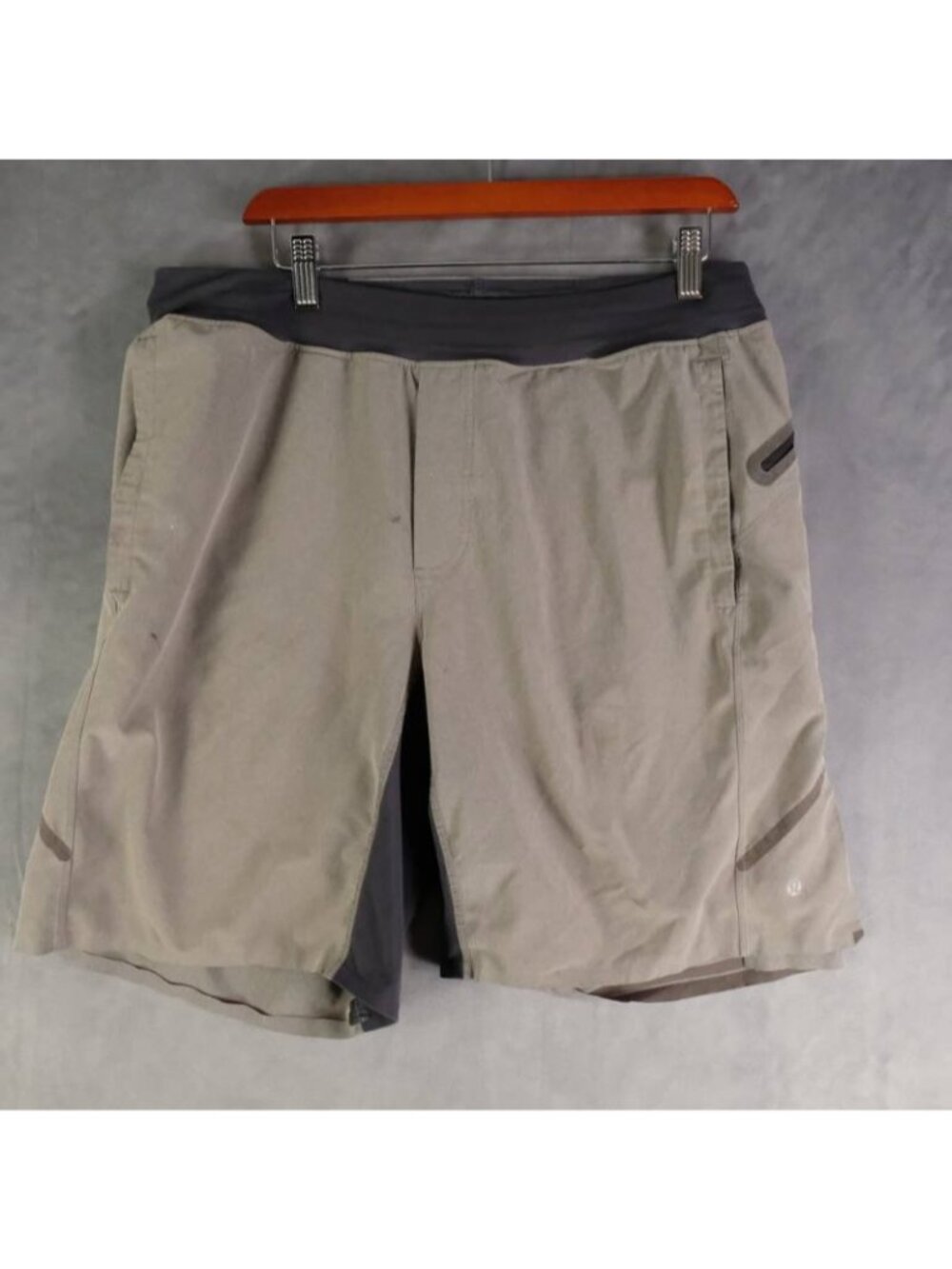 lululemon Shorts Mens Large Gray Solid Pace Breaker Lined Zip Pockets